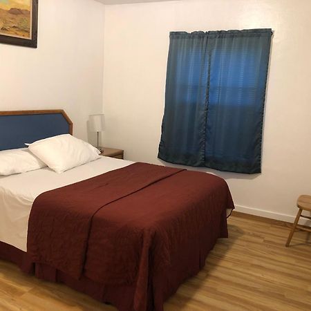 Angeles Motel พอร์ตแองเจลิส ภายนอก รูปภาพ