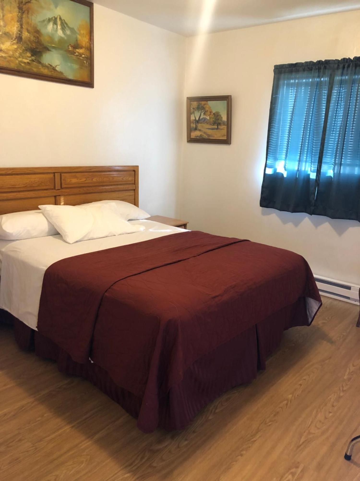 Angeles Motel พอร์ตแองเจลิส ภายนอก รูปภาพ